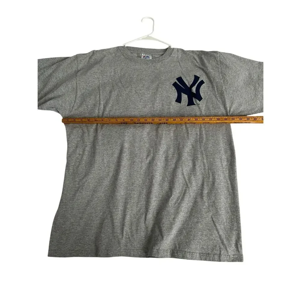 Vtg NY Yankees T Shirt XXL Mens Jeter #2 Short Sleeve Gray Baseball Majestic Old